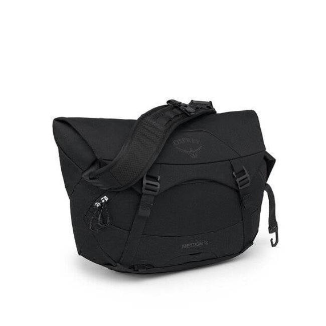 Dylan | Urban Shoulder Bag Travel Bag with Hi-Vis Rain Cover