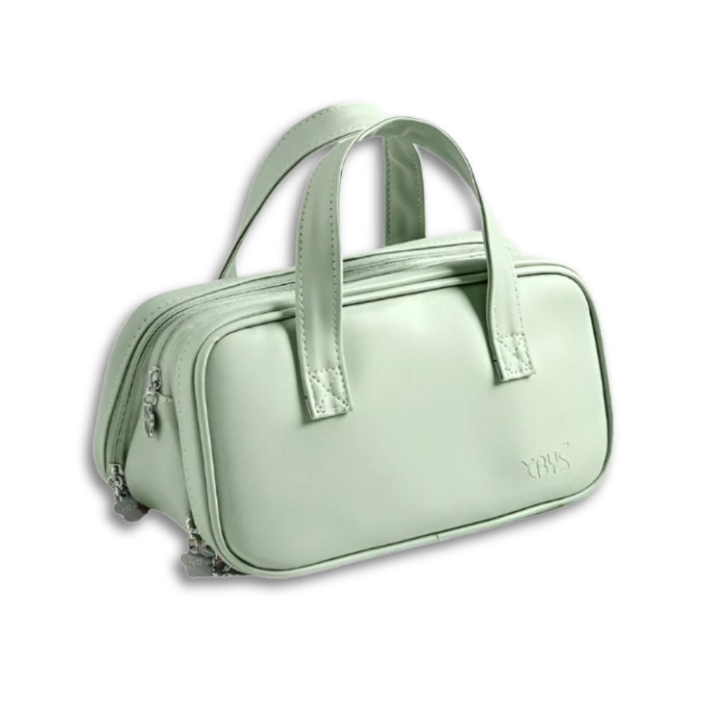 Charloutte | Versatile and functional travel-friendly cosmetic bag