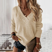 Sweater with a V-neck and long sleeves for women in autumn-3