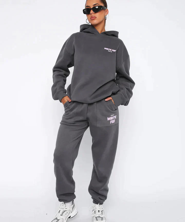 Ernesti -Puzen sweater set for women with a modern backendailna-2
