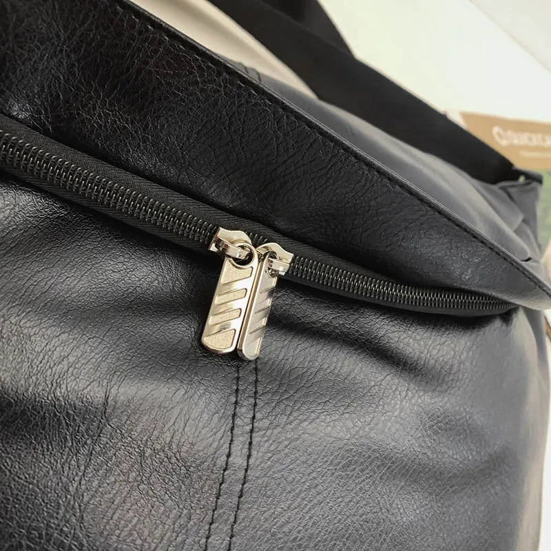 Liam | Spacious Retro Leather Shoulder Bag