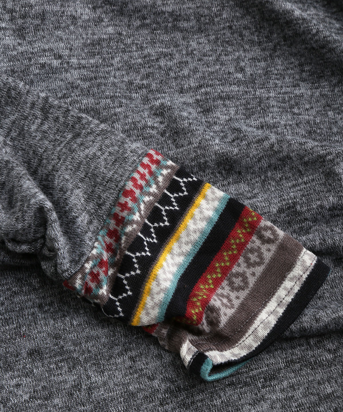Relaxed hoodie with a tribal pattern-6