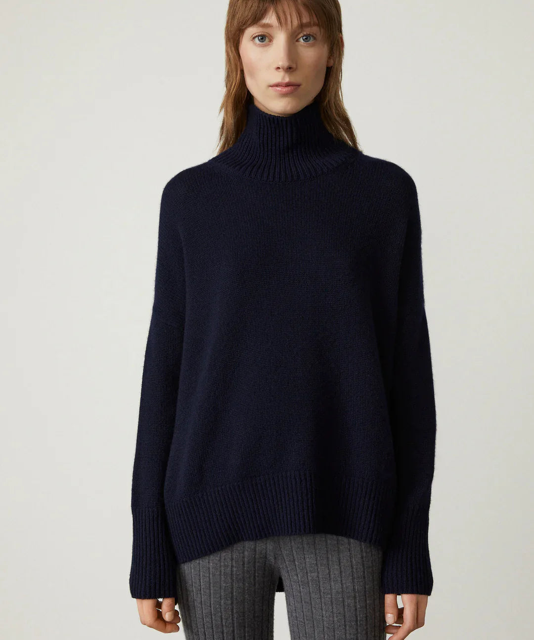 Sweater made of noble cashmere mix with a stylish turtleneck-1