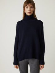 Sweater made of noble cashmere mix with a stylish turtleneck-1