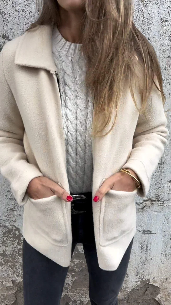 Part jacket in feminine design with a two -color look for women-2