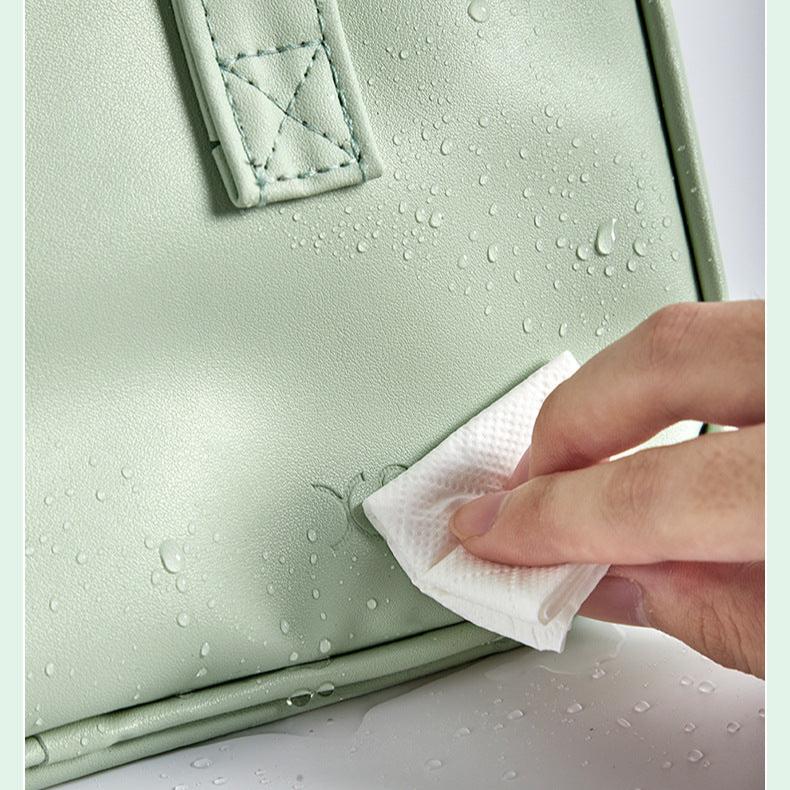 Charloutte | Versatile and functional travel-friendly cosmetic bag