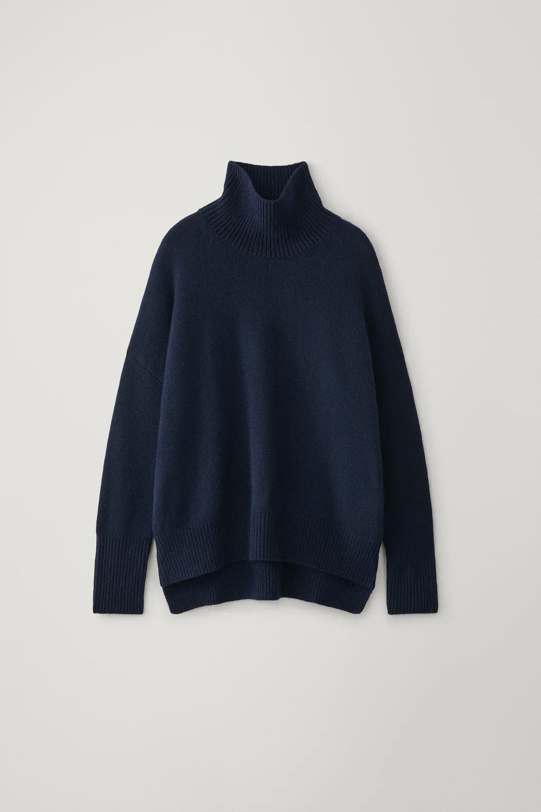 Sweater made of noble cashmere mix with a stylish turtleneck-2
