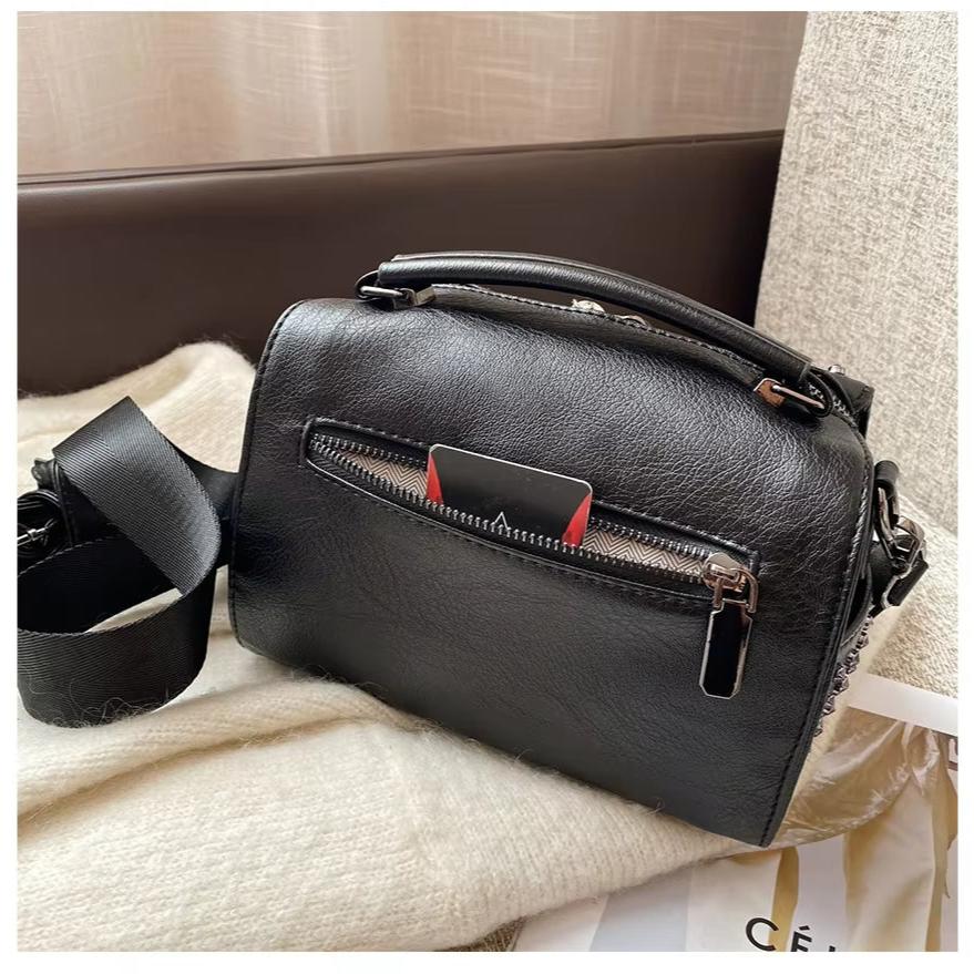 Eva | Vintage Punk Style Shoulder Bag