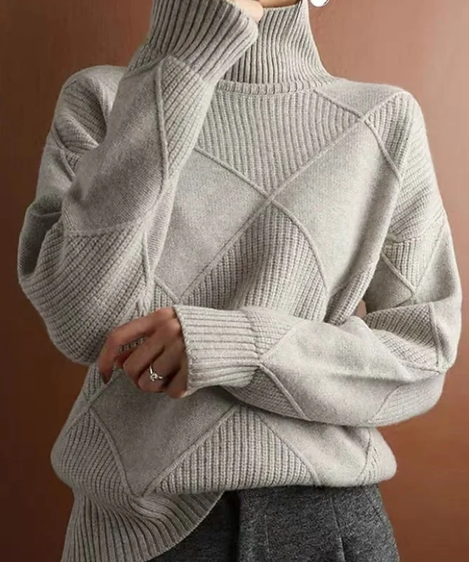 Knitting sweaters with high collar and modern color contrast-5