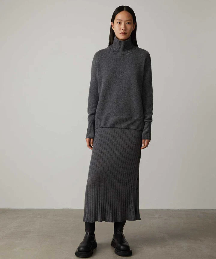 Sweater made of luxurious cashmere mix with turtlenecks-5