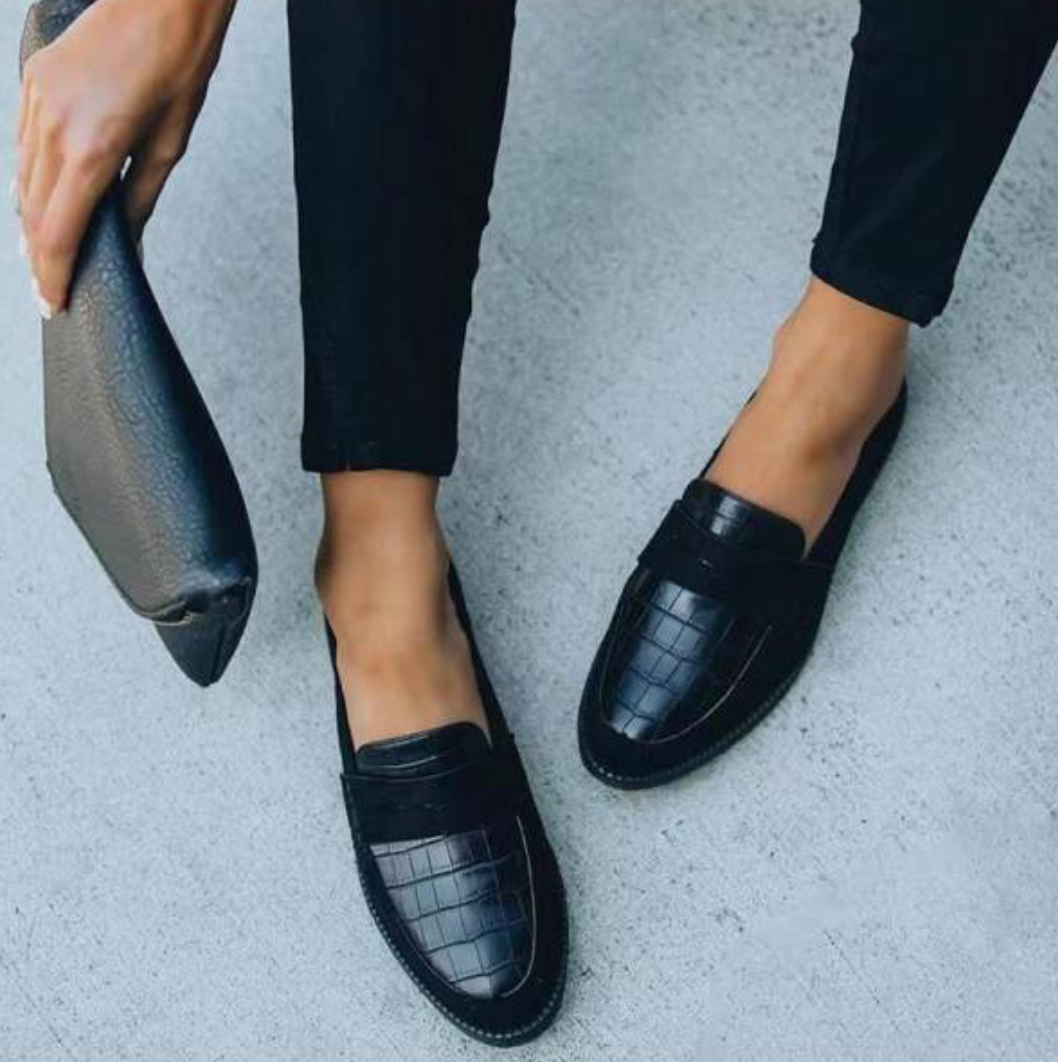 Pia | Urban Classic Slip-On Loafers