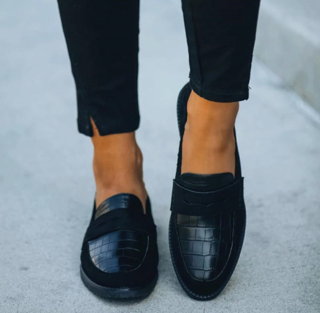 Pia | Urban Classic Slip-On Loafers