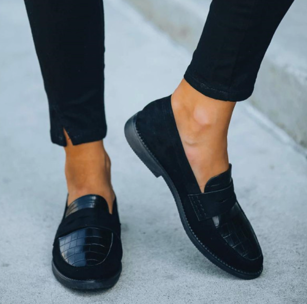 Pia | Urban Classic Slip-On Loafers
