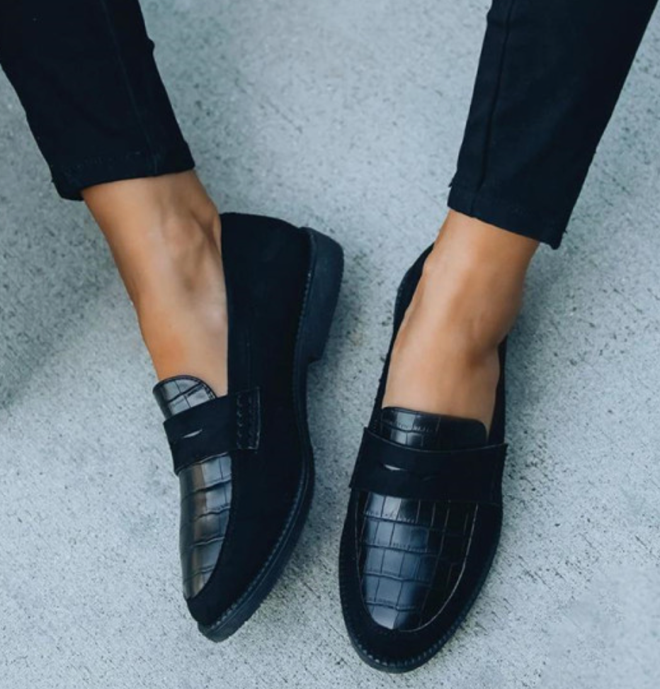 Pia | Urban Classic Slip-On Loafers