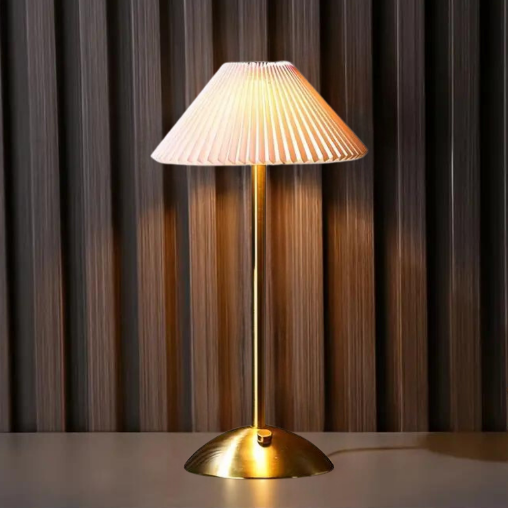 GlowCrest | Sophisticated Modern Lamp for Stylish Interiors