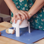 Creative Egg Peeler Tool – Quick & Safe Egg Peeler for Easy Kitchen Use, Perfect Eggstractor Boiled Egg Peeler 2