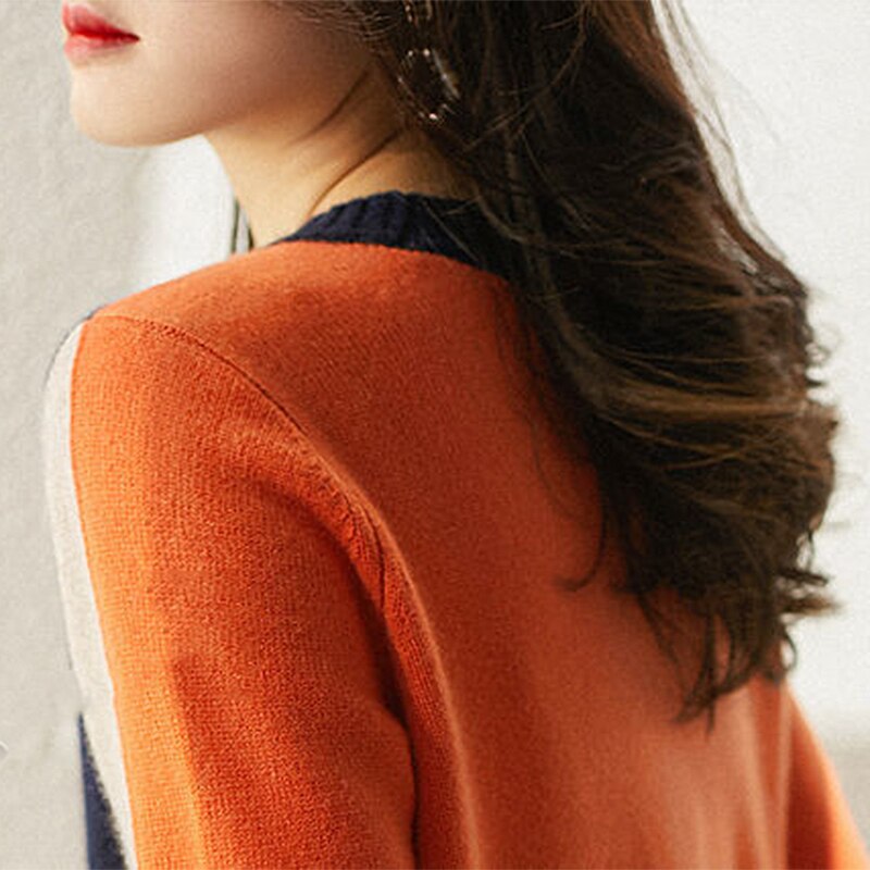 Stylish winter collection 2025: Cozy sweater for women-4