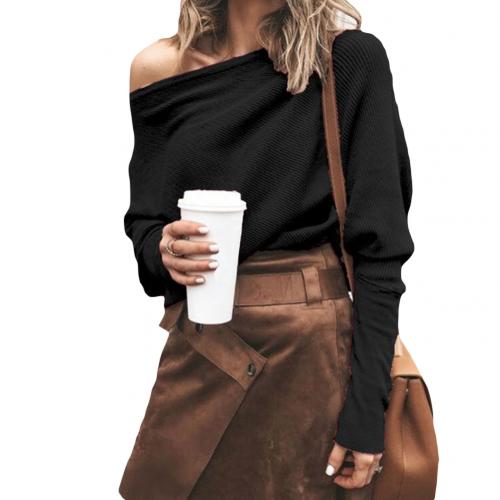 Sweater in seductive off-shoulder style for women-4