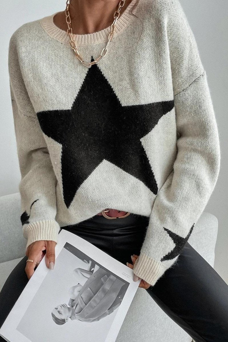 Long -sleeved women's sweater with star print for cool days-2