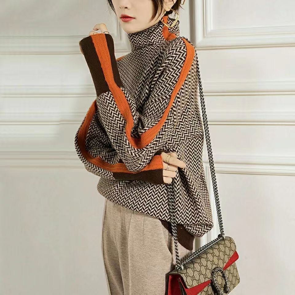 Rolling collar sweater with a geometric knitting pattern-2