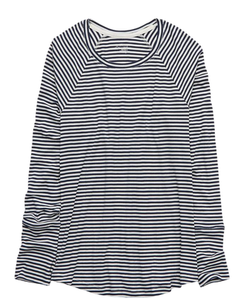 White-black sweater: timeless basic for cold days-2