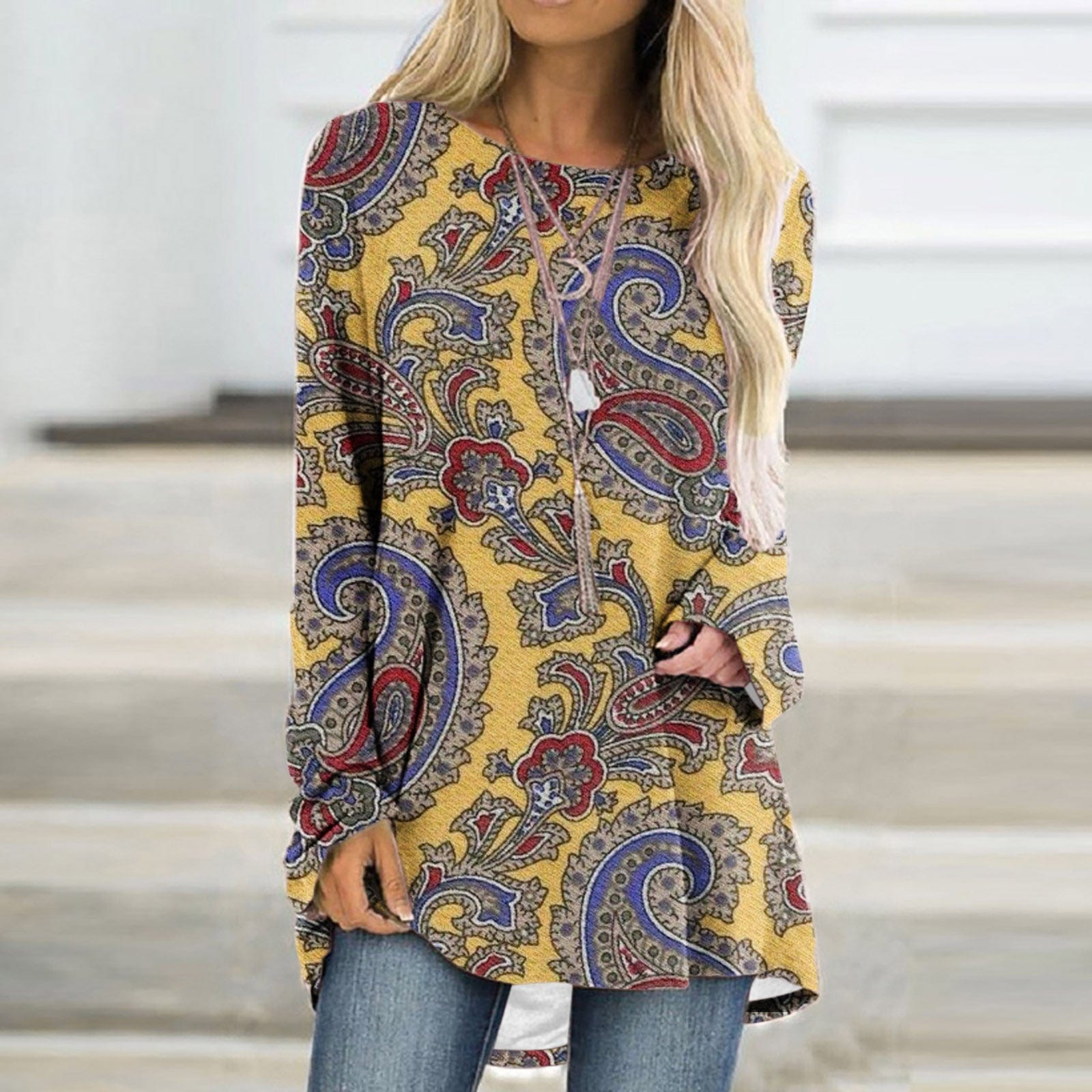 Elegant Mandala sweater: stylish & warm for autumn/winter-4
