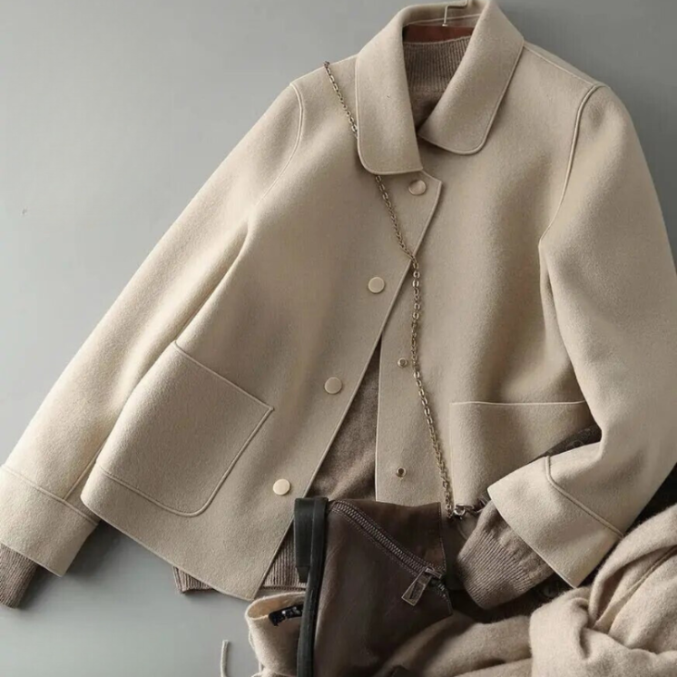 https://cdn.shopify.com/s/files/1/0822/2661/0521/files/arajacke.png?v=1726397792