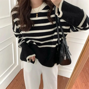 Sweater with a high collar and two -tone design for women-6
