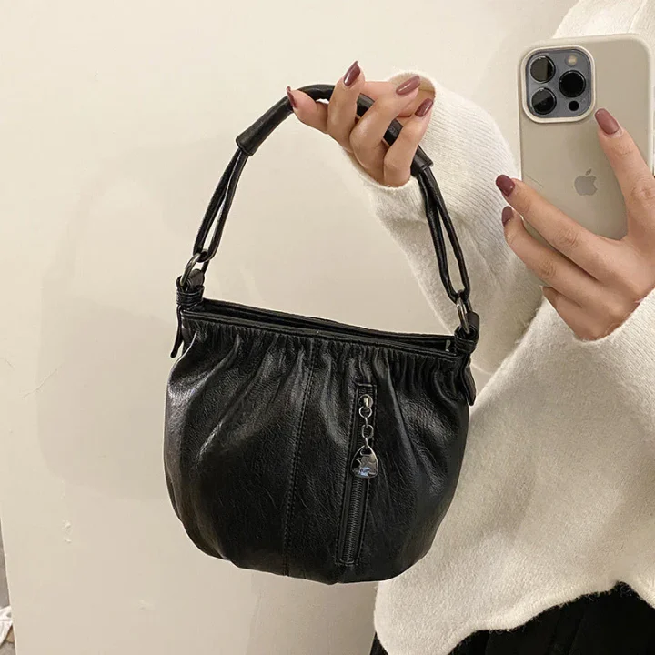 Isla | Well-Maintained Folded Crossbody Bag