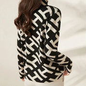 Knitting sweaters with stylish details and fashionable two-color design for women-5