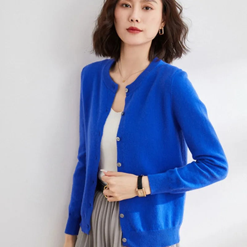 Knitted sweater with neckline-3